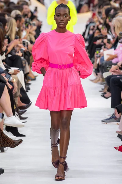 Look 18